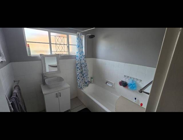 4 BEDROOM HOUSE FOR SALE IN ROTHDENE